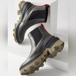 SOREL Brex Green Chelsea Boots Size 10 Women's